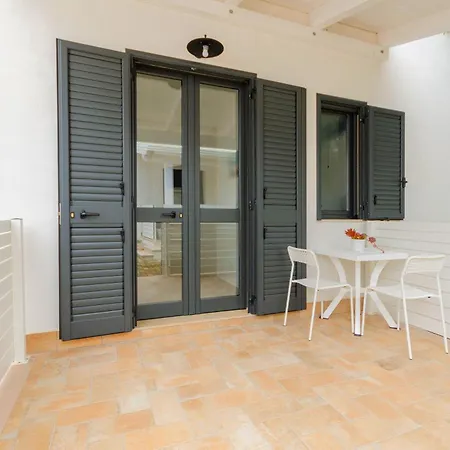 Le Case Di Chri Mattinata Exterior photo
